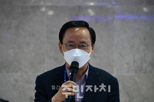 이주영 한국주민자치중앙회 총재